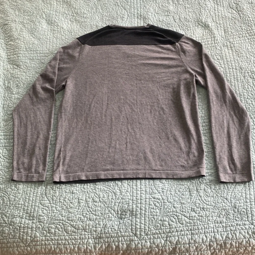 Banana Republic Silk Sweater Black and Gray